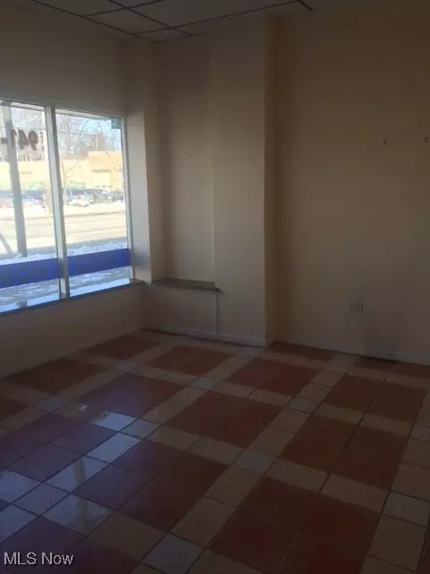 Cleveland, OH 44111,15709 Lorain AVE