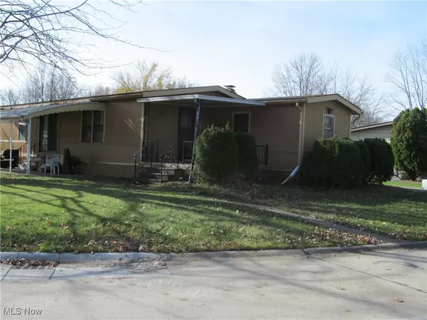 9 Michael DR, Olmsted Township, OH 44138