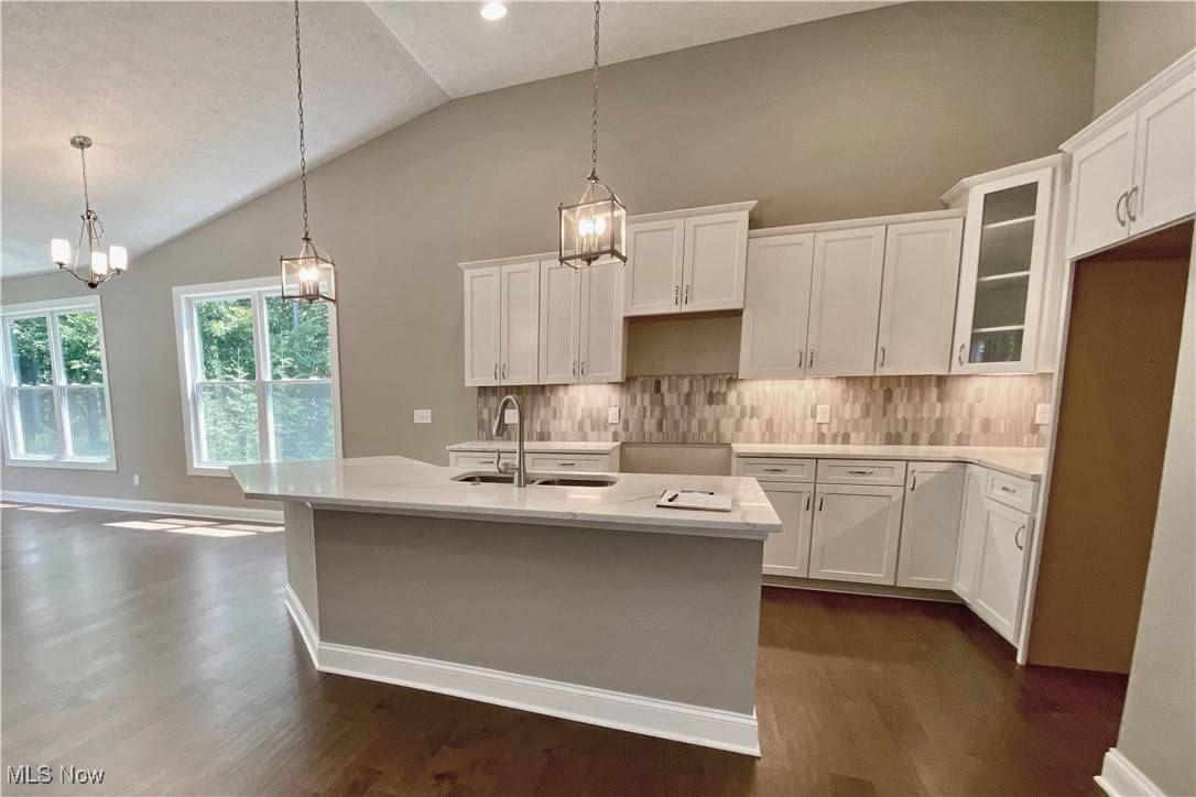 Avon Lake, OH 44012,31700 Woodbridge WAY #WB-1