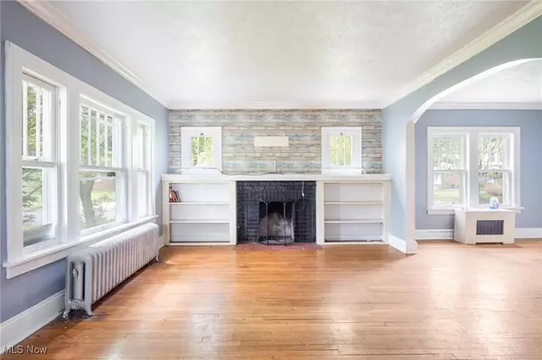 Cleveland Heights, OH 44121,1512 Parkhill RD