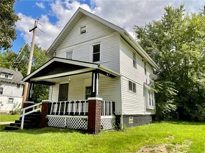 354 E Crosier, Akron, OH 44311