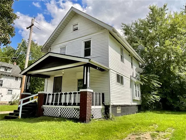 354 E Crosier, Akron, OH 44311