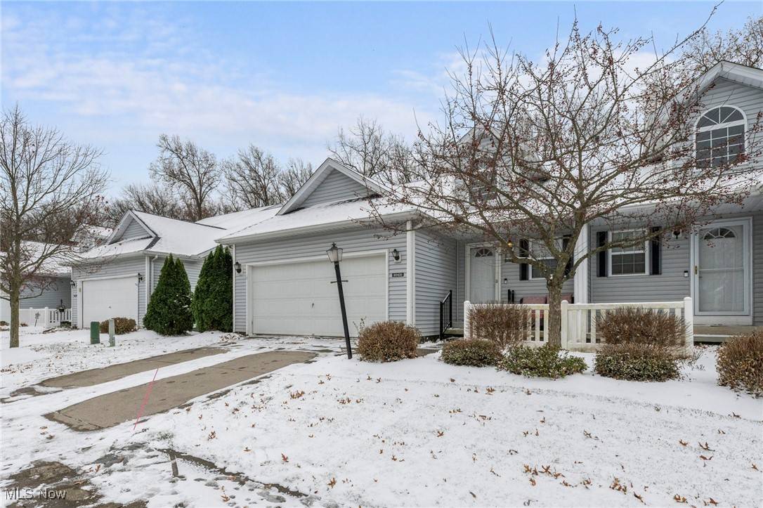 North Olmsted, OH 44070,30431 Sugar Sand LN #20A