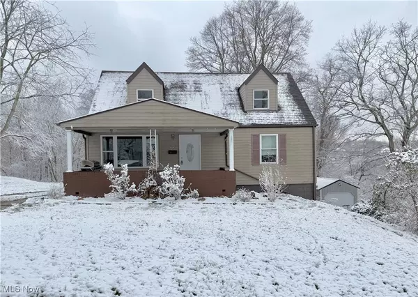 4040 Valleyview AVE, Steubenville, OH 43952