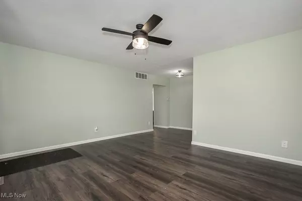 Parma Heights, OH 44130,11709 Appleton DR