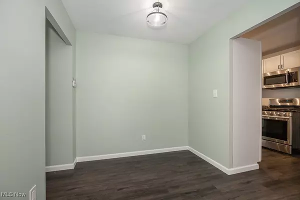 Parma Heights, OH 44130,11709 Appleton DR