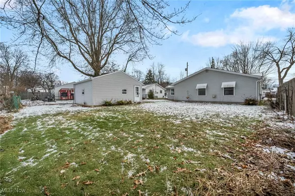 Mentor-on-the-lake, OH 44060,7561 Manor DR