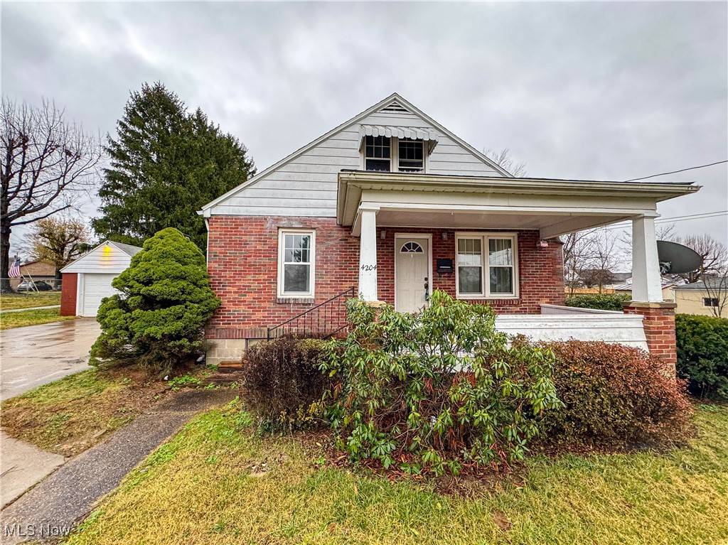 4204 8th AVE, Vienna, WV 26105