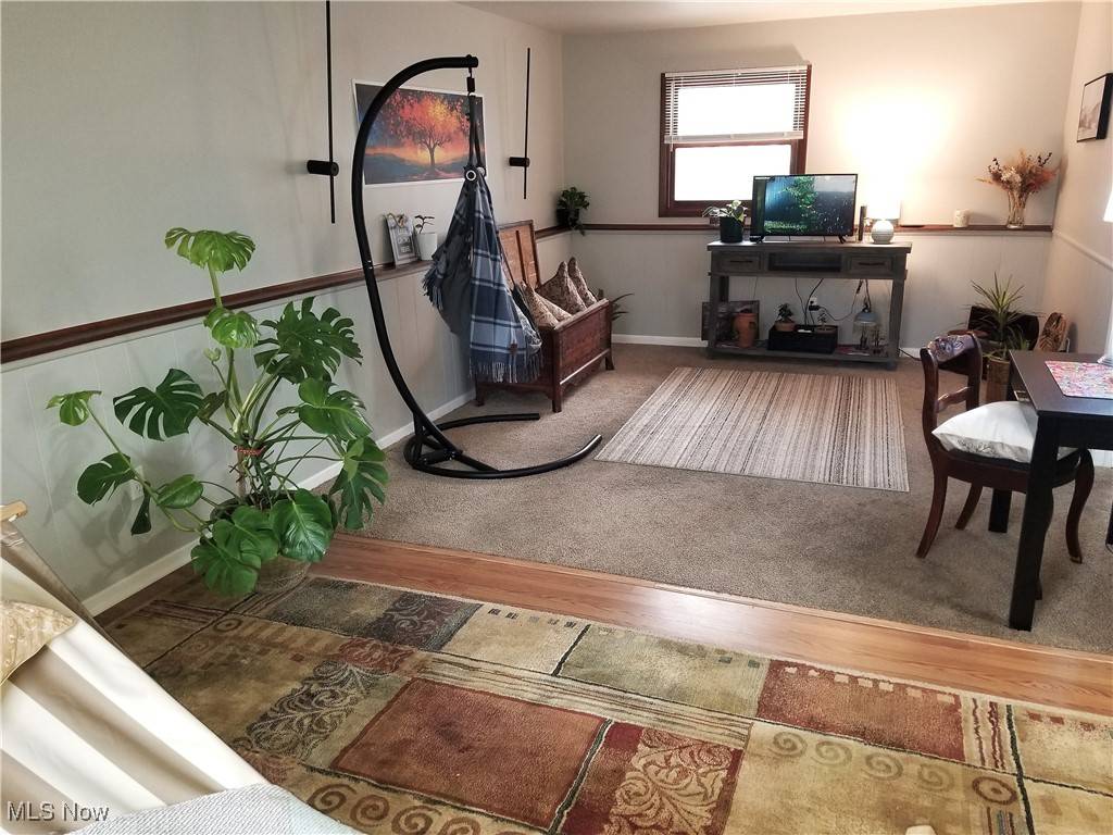 Elyria, OH 44035,109 Meadowfield CT