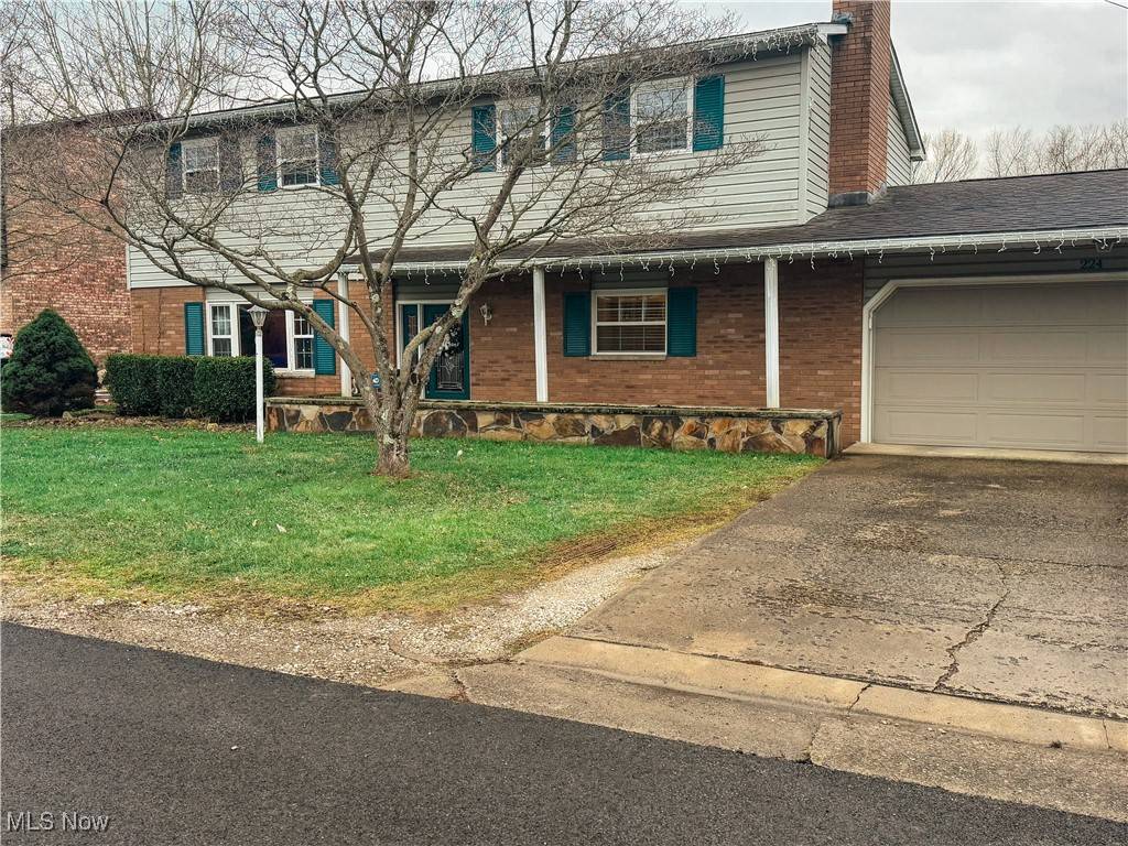 Williamstown, WV 26187,224 Greenwood DR