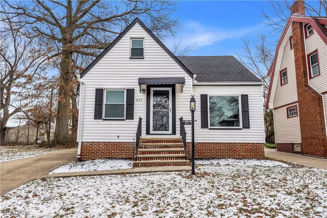 Cleveland Heights, OH 44112,953 Whitby RD