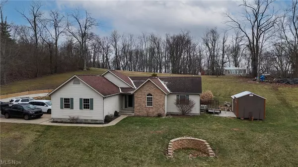 Newcomerstown, OH 43832,431 Scott DR