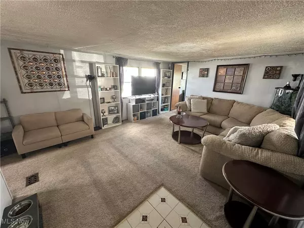 Ravenna, OH 44266,3265 Azalea DR