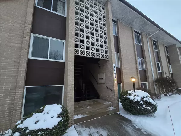 10414 N Church DR #307,  Parma Heights,  OH 44130