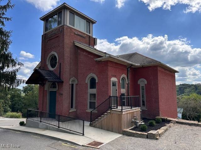 211 West ST, Coshocton, OH 43812