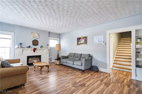 Cleveland, OH 44106,1504 E 107th ST