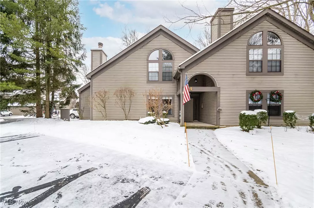 Boardman, OH 44512,1293 Red Tail Hawk CT #3