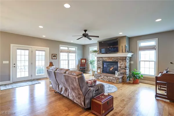 Doylestown, OH 44230,10460 Thicket TRL