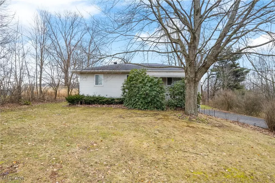 2995 Wilbanks DR, Norton, OH 44203