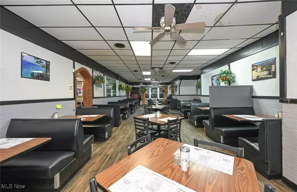 Cleveland, OH 44103,5384 Saint Clair AVE