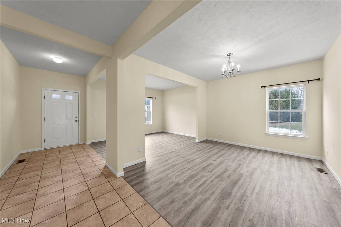 Richmond Heights, OH 44143,4399 Stoneledge DR