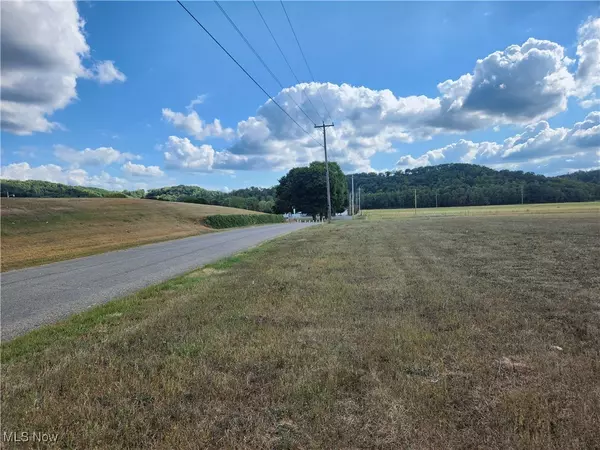 TR 257, West Lafayette, OH 43845