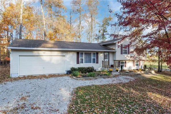 West Salem, OH 44287,2070 Cinnamon DR