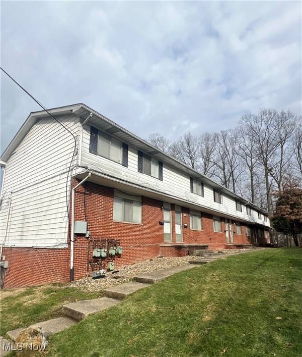 1781 Cromwell DR, Akron, OH 44313