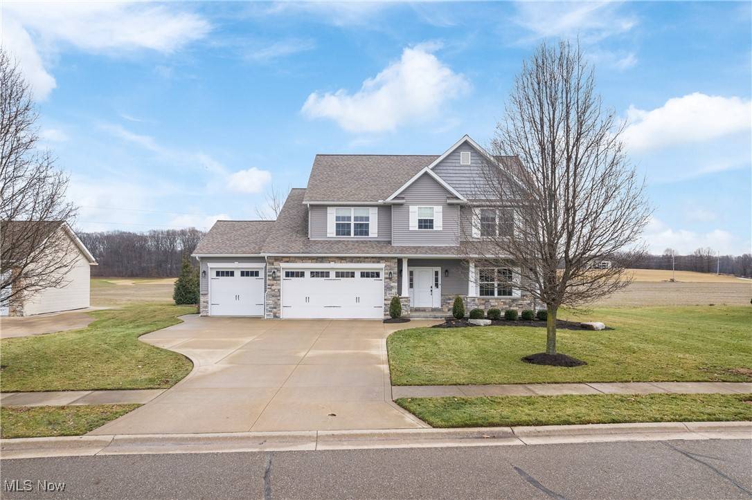 7494 Rolling Green AVE NW, Massillon, OH 44646