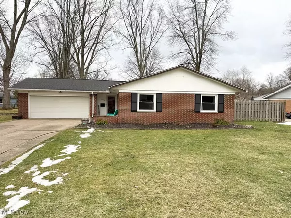28549 Holly DR, North Olmsted, OH 44070