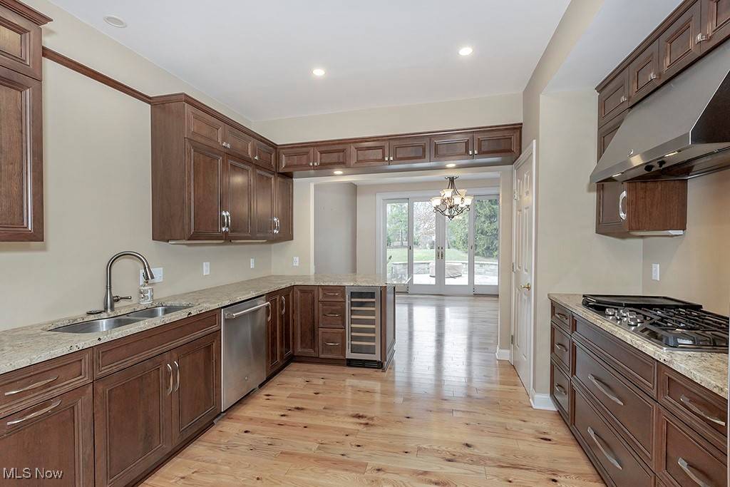 Bratenahl, OH 44108,42 Haskell DR