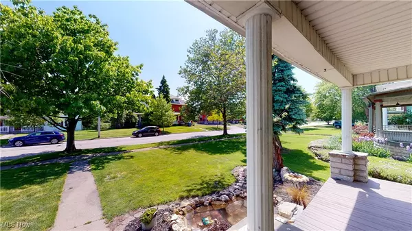 Port Clinton, OH 43452,525 E 2nd ST