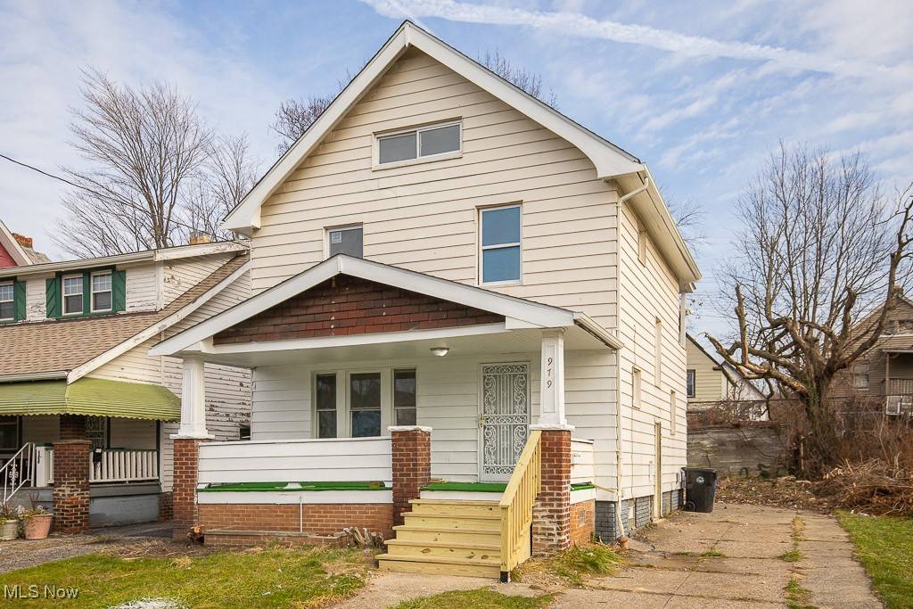 979 E 130th ST, Cleveland, OH 44108