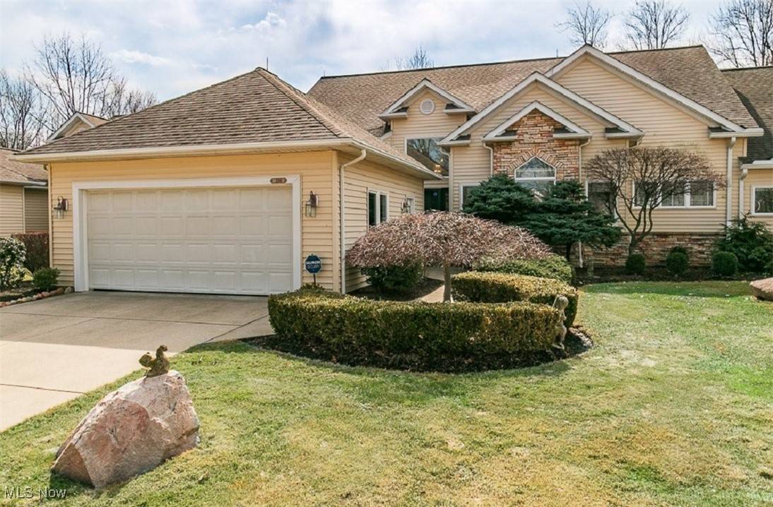 396 Muirfield DR, Highland Heights, OH 44143