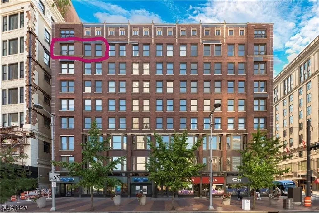 Cleveland, OH 44114,140 Public SQ #803