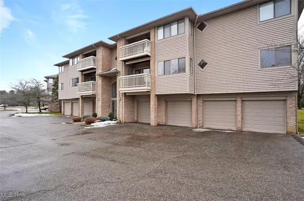 3800 Rosemont BLVD #106C, Fairlawn, OH 44333