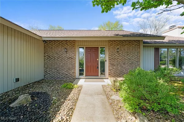 North Ridgeville, OH 44039,8855 Gatewood DR