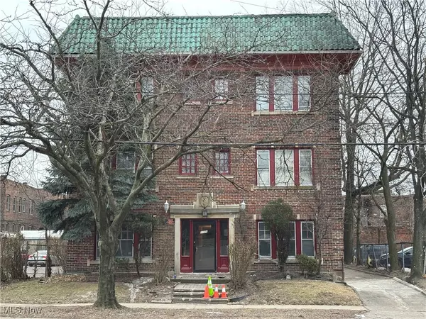 2744 Mayfield RD, Cleveland Heights, OH 44106