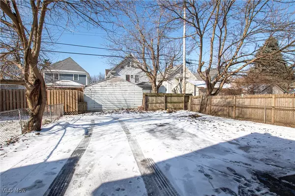 Cleveland, OH 44102,1308 W 87th ST