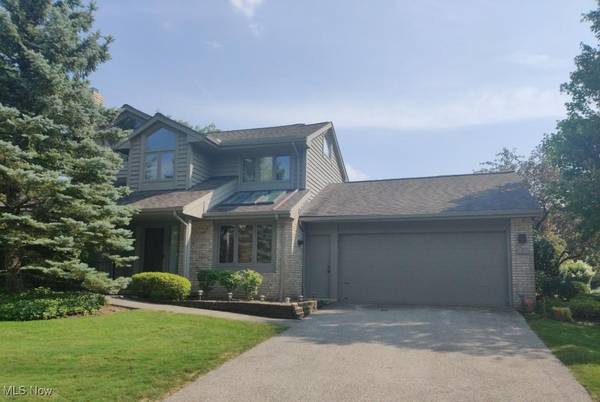 1 Deerfield LN,  Beachwood,  OH 44122