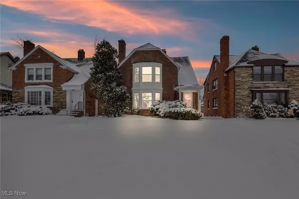 13614 Cedar RD, University Heights, OH 44118
