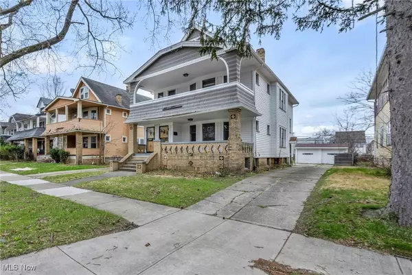 Cleveland, OH 44120,3570 E 151 ST
