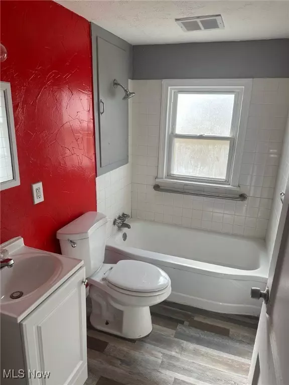 Bedford Heights, OH 44146,21880 Louis RD