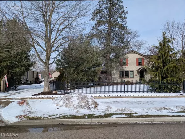 Jefferson, OH 44047,11, 17 W Walnut ST