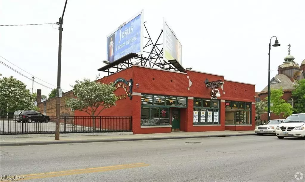 Cleveland, OH 44102,6101 Detroit AVE