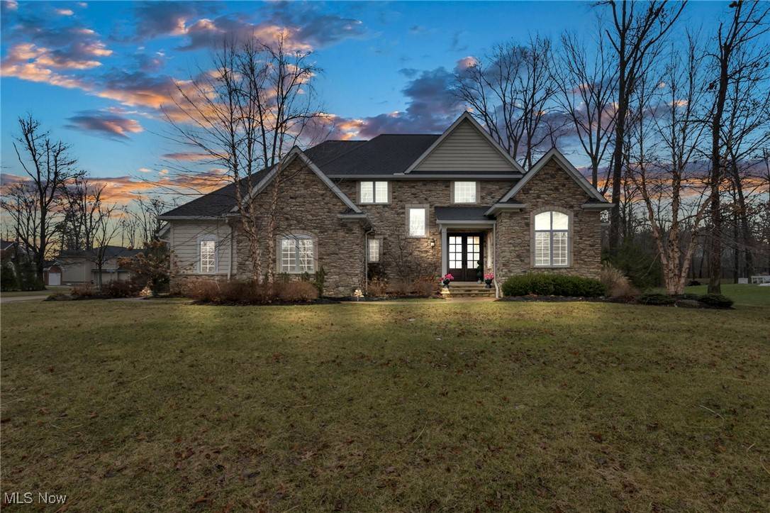 1819 Bur Oak DR,  Westlake,  OH 44145