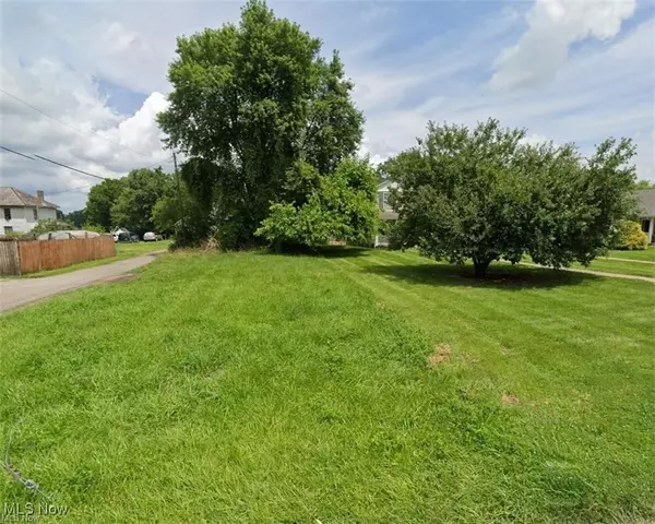 Lorain AVE, Zanesville, OH 43701