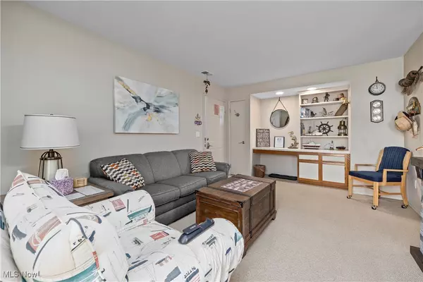 Port Clinton, OH 43452,202 Clinton Reef DR