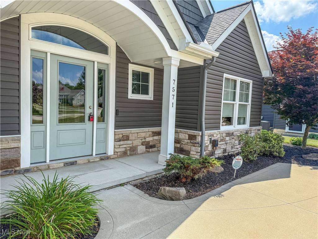 Sagamore Hills, OH 44067,7571 Silverleaf CT