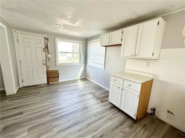 Follansbee, WV 26037,546 Rose ST